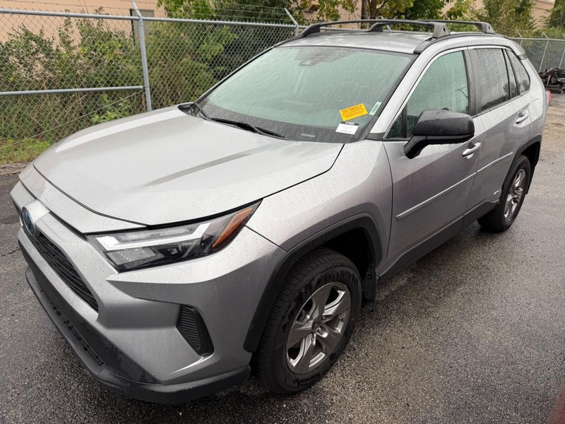 Toyota RAV4 Vehicle Image 02