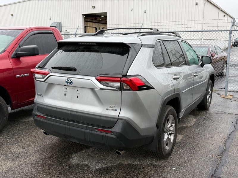 Toyota RAV4 Vehicle Image 04