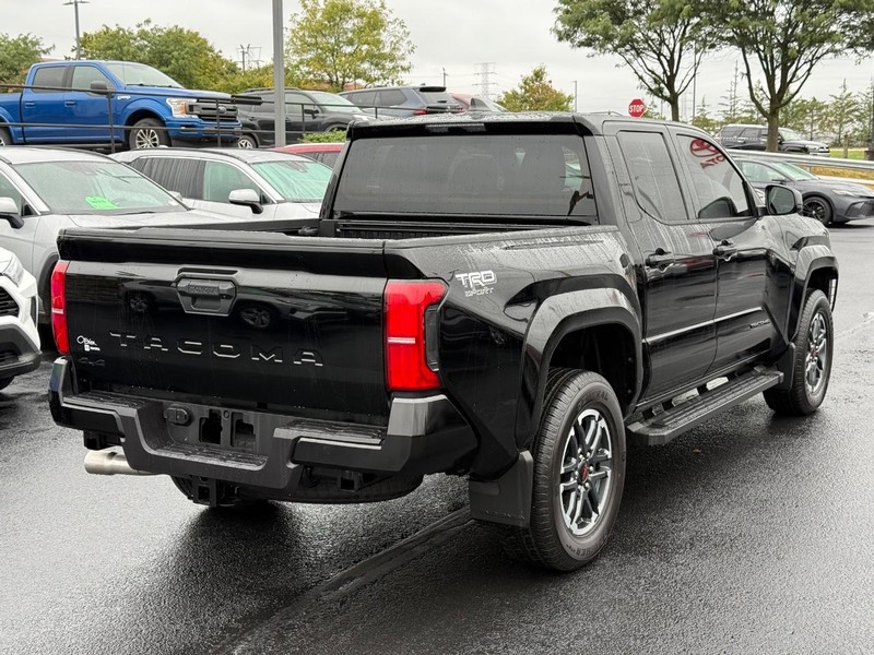 Toyota Tacoma 4WD Vehicle Image 03