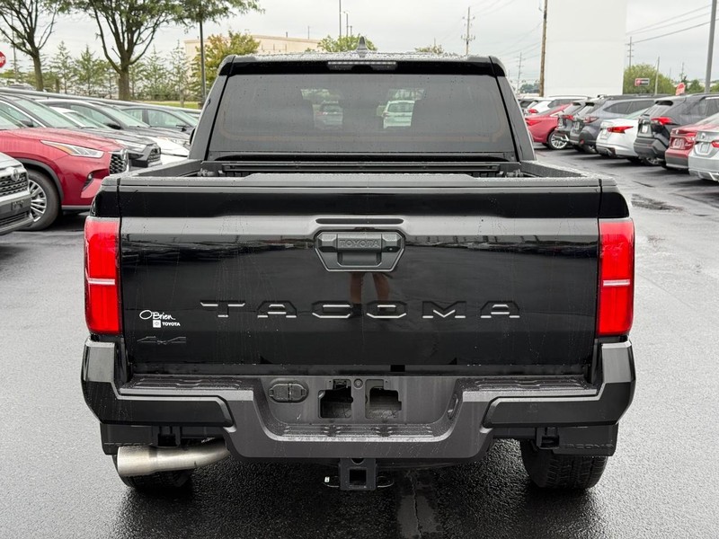 Toyota Tacoma 4WD Vehicle Image 04
