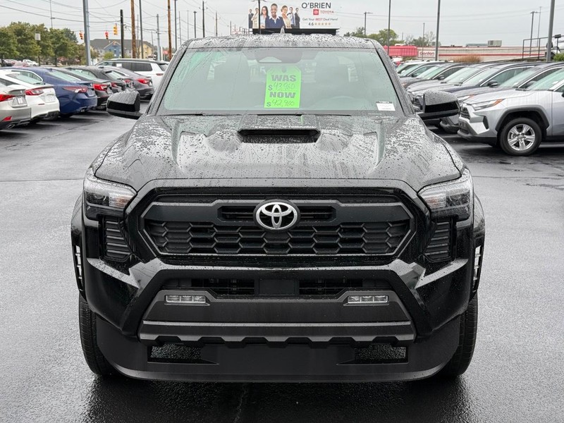 Toyota Tacoma 4WD Vehicle Image 09