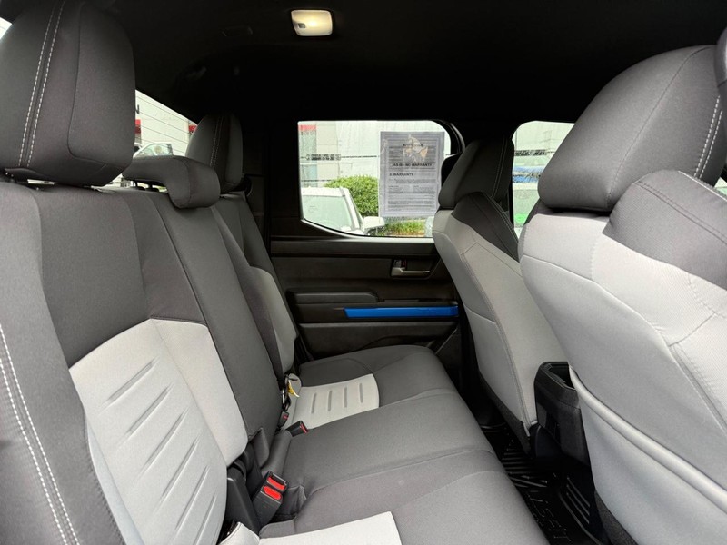 Toyota Tacoma 4WD Vehicle Image 10