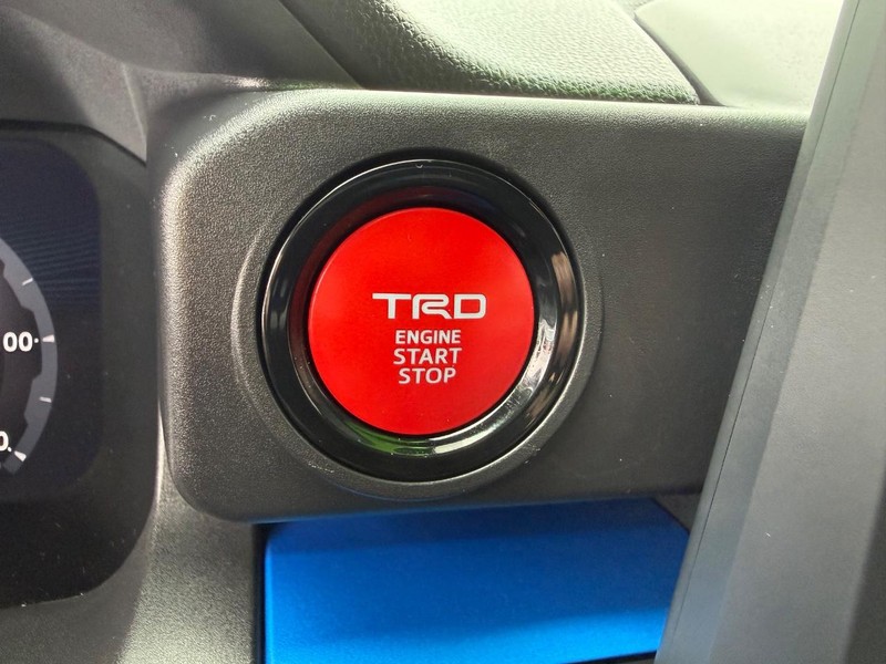 Toyota Tacoma 4WD Vehicle Image 15