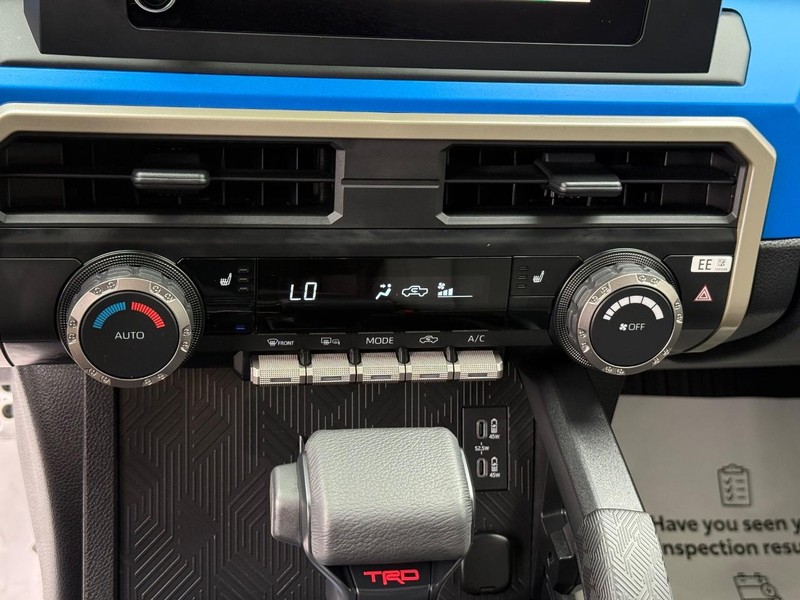 Toyota Tacoma 4WD Vehicle Image 19