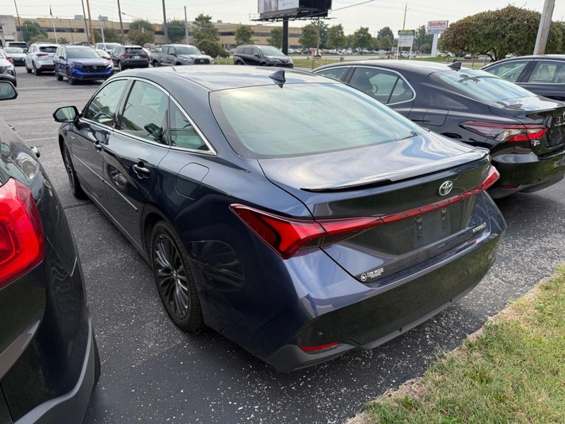Toyota Avalon Vehicle Image 03