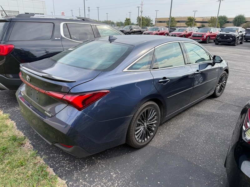 Toyota Avalon Vehicle Image 04