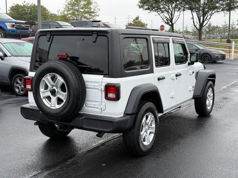 Jeep Wrangler Unlimited Vehicle Image 03