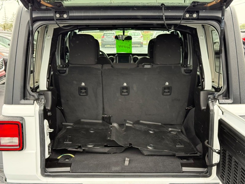 Jeep Wrangler Unlimited Vehicle Image 05