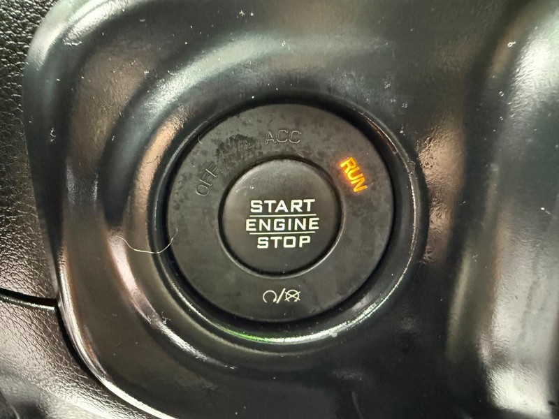 Jeep Wrangler Unlimited Vehicle Image 15