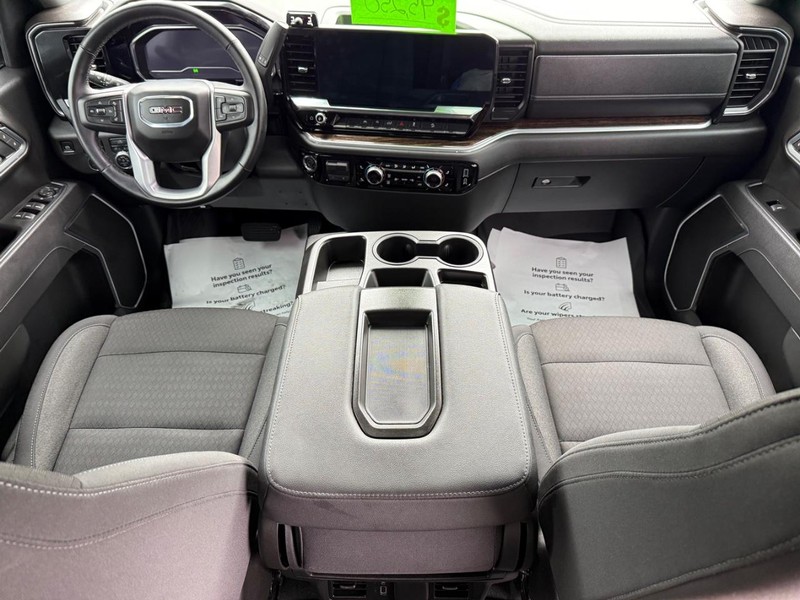 GMC Sierra 1500 Vehicle Image 11