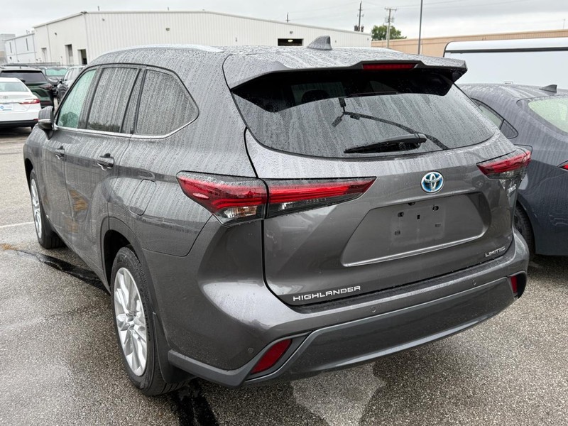 Toyota Highlander Vehicle Image 03