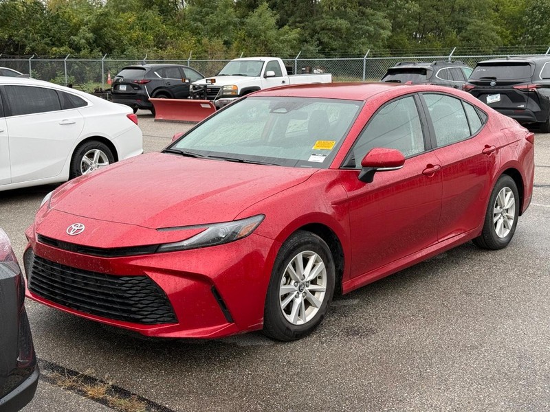 Toyota Camry Vehicle Image 02