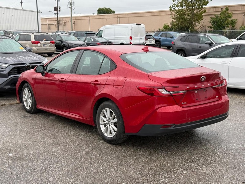 Toyota Camry Vehicle Image 03