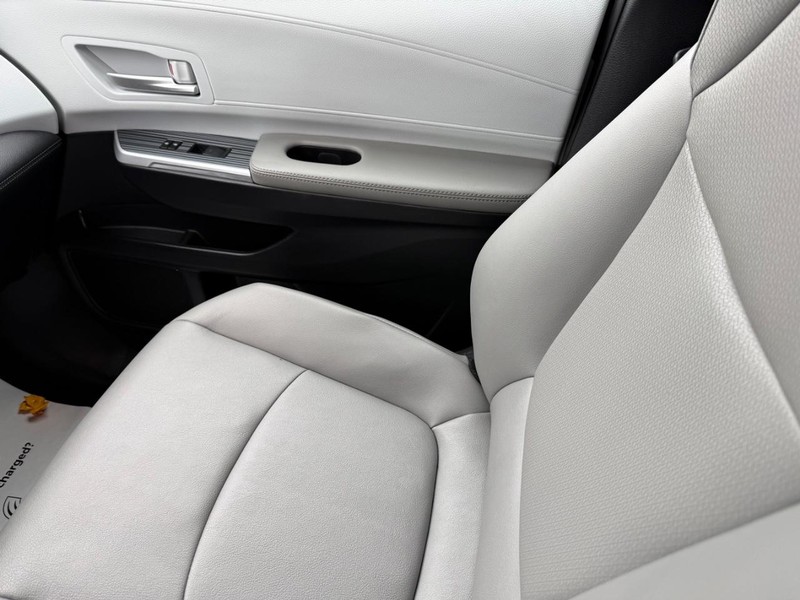 Toyota Sienna Vehicle Image 23