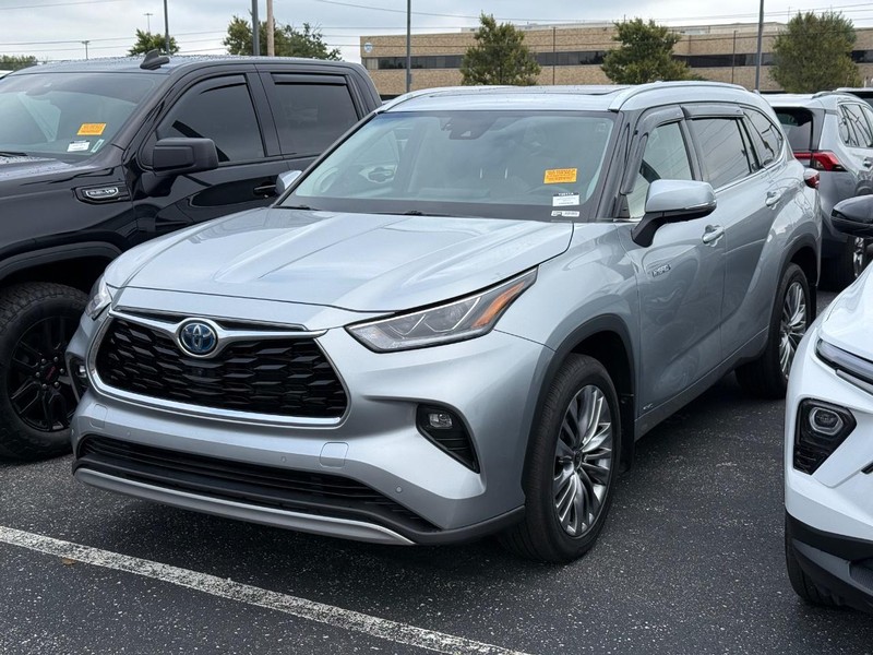Toyota Highlander Vehicle Image 02