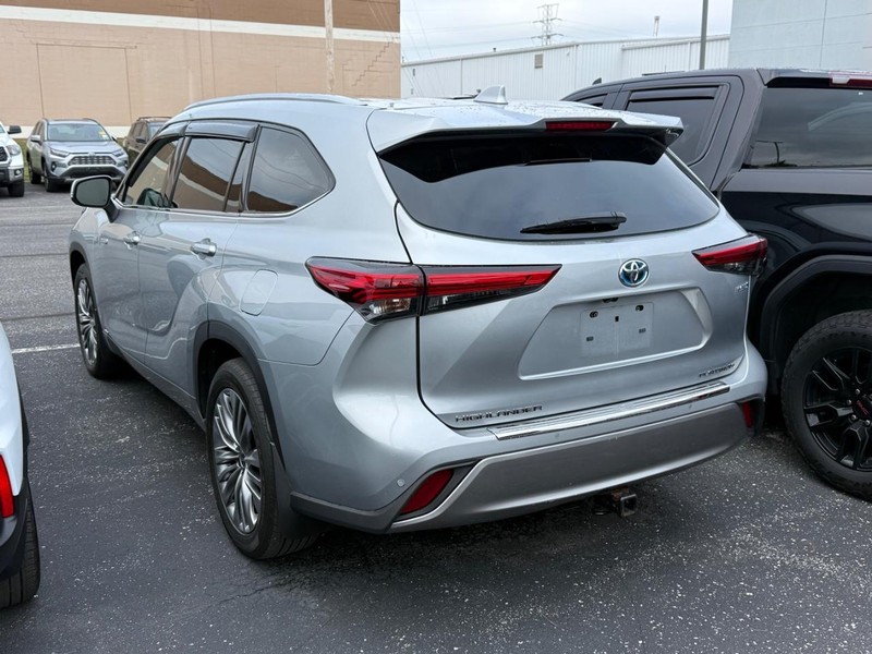 Toyota Highlander Vehicle Image 03