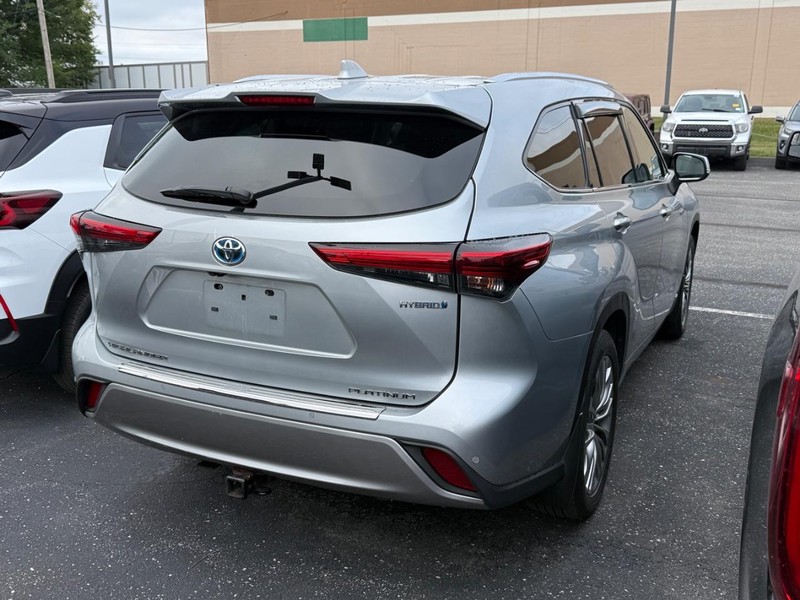 Toyota Highlander Vehicle Image 04