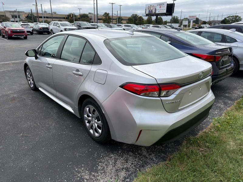 Toyota Corolla Vehicle Image 03