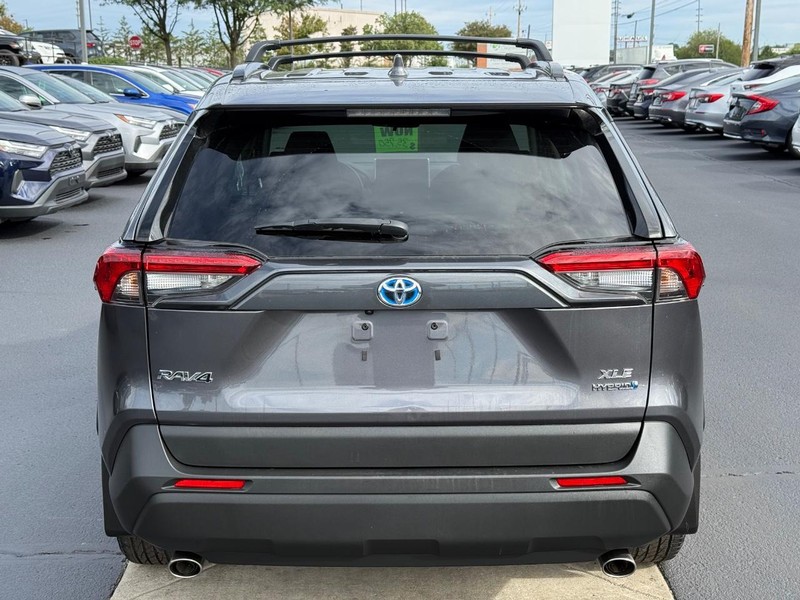 Toyota RAV4 Vehicle Image 04