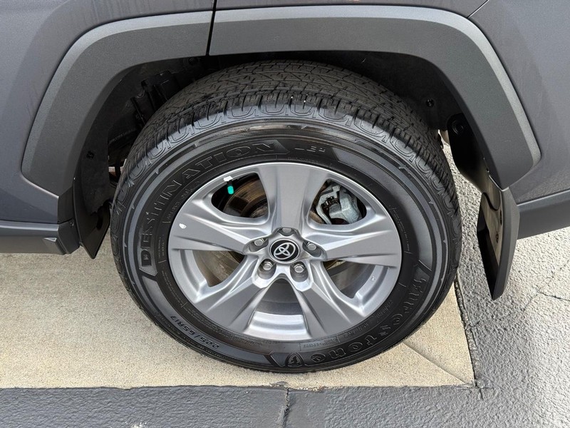 Toyota RAV4 Vehicle Image 06