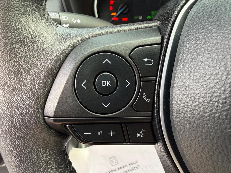 Toyota RAV4 Vehicle Image 15