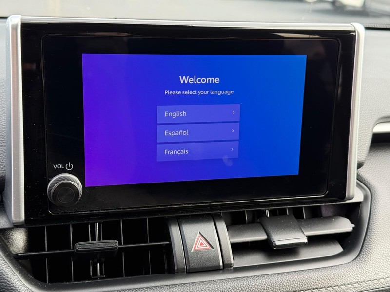 Toyota RAV4 Vehicle Image 19