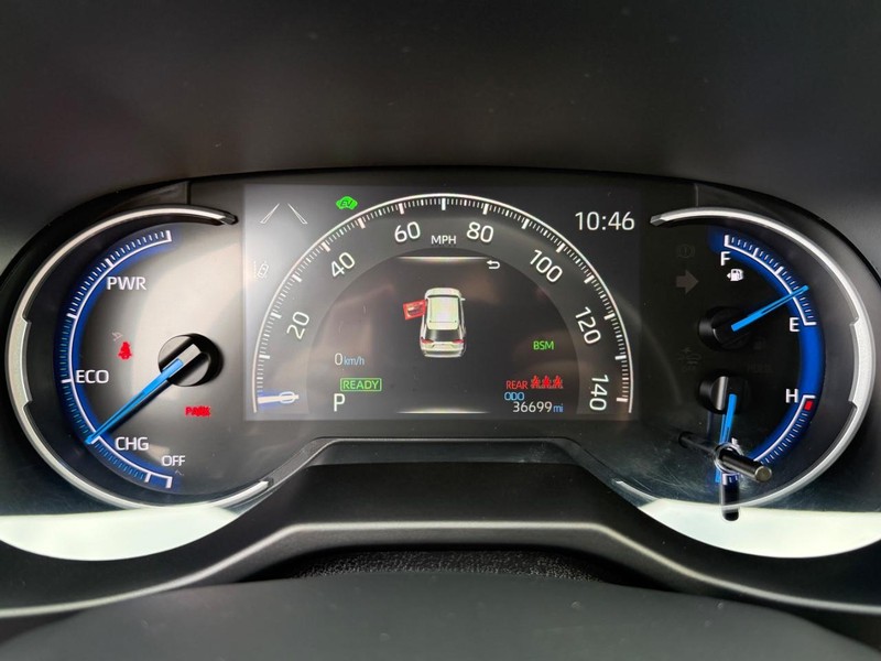 Toyota RAV4 Vehicle Image 25