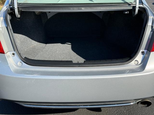 Honda Accord Sedan Vehicle Full-screen Gallery Image 06