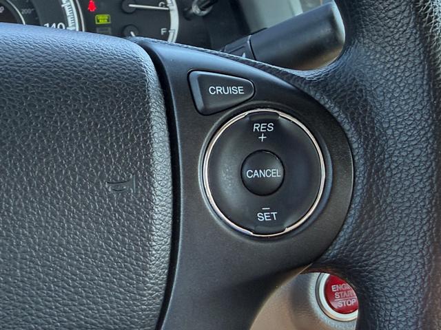 Honda Accord Sedan Vehicle Full-screen Gallery Image 15