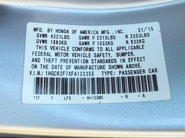 Honda Accord Sedan Vehicle Full-screen Gallery Image 26