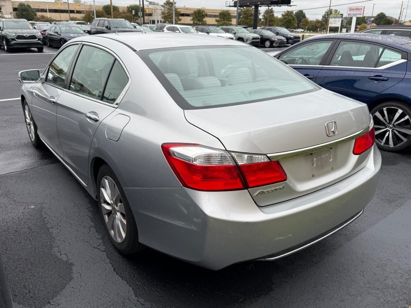 Honda Accord Sedan Vehicle Image 03