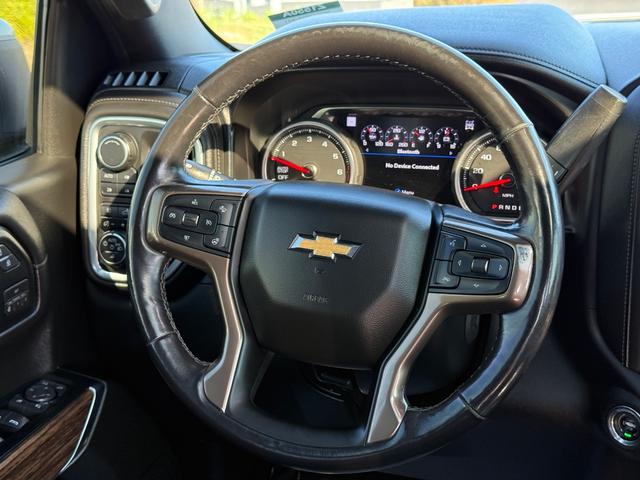 Chevrolet Silverado 1500 Vehicle Full-screen Gallery Image 14