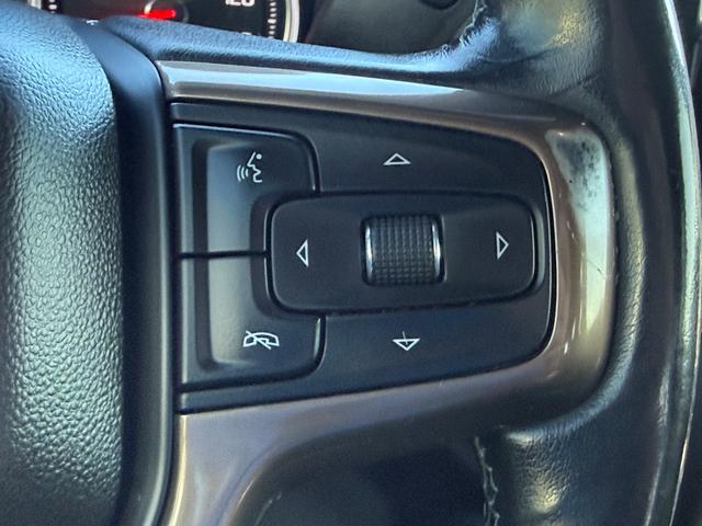 Chevrolet Silverado 1500 Vehicle Full-screen Gallery Image 16