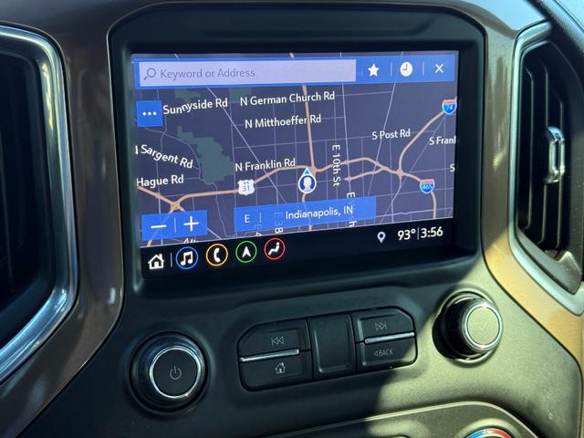 Chevrolet Silverado 1500 Vehicle Full-screen Gallery Image 17