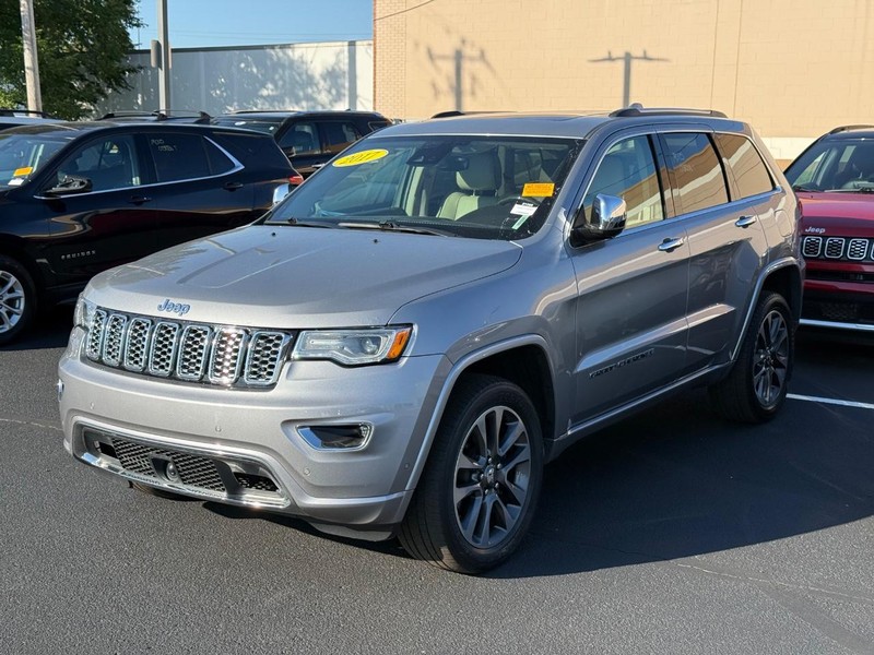 Jeep Grand Cherokee Vehicle Image 02