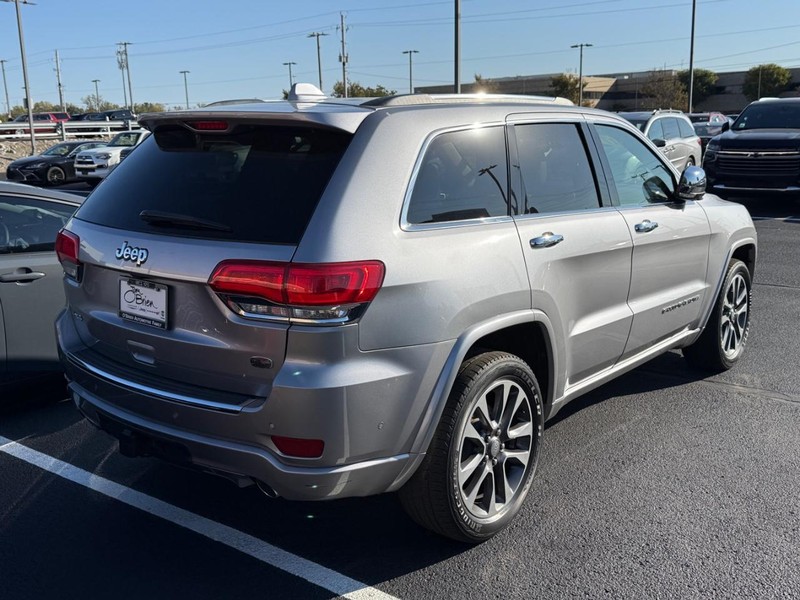 Jeep Grand Cherokee Vehicle Image 04