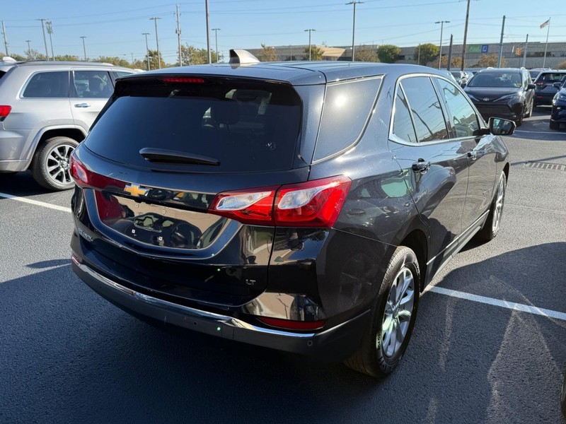 Chevrolet Equinox Vehicle Full-screen Gallery Image 04
