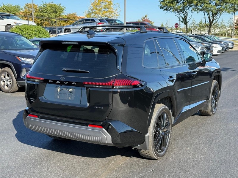 Toyota RAV4 Vehicle Image 03