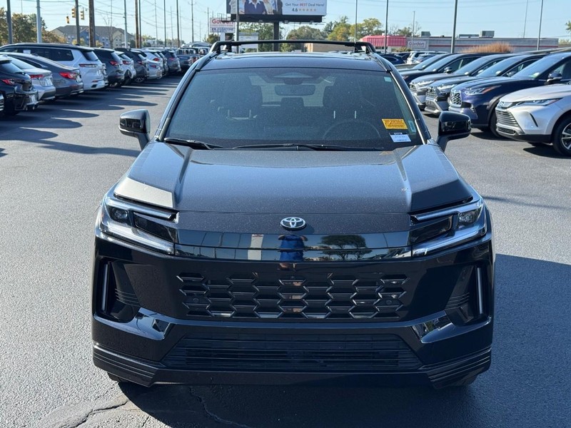 Toyota RAV4 Vehicle Image 10