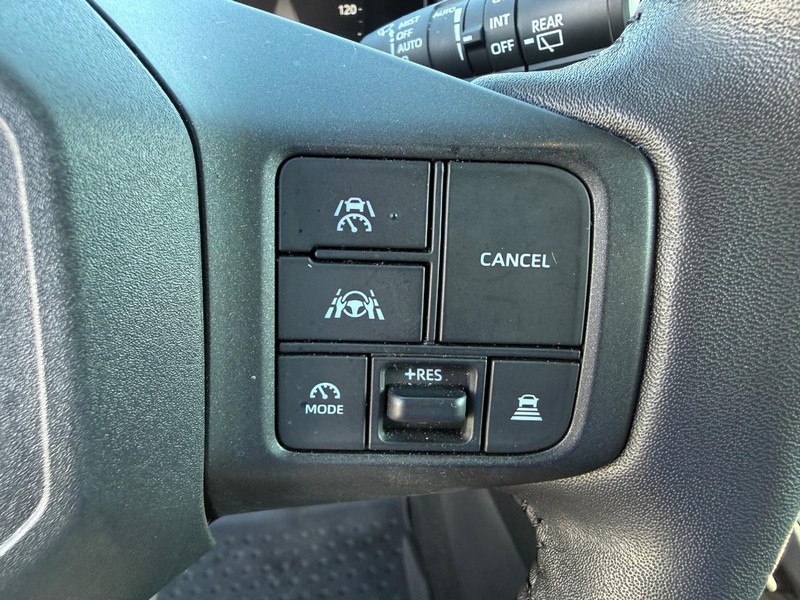 Toyota RAV4 Vehicle Image 16