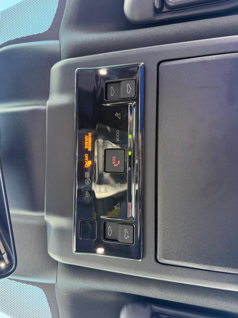 Toyota RAV4 Vehicle Image 22