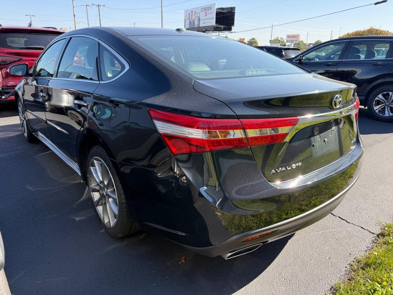 Toyota Avalon Vehicle Image 03