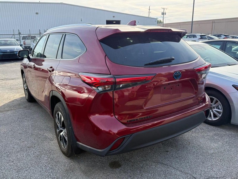 Toyota Highlander Vehicle Image 03