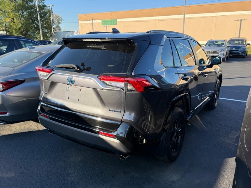 Toyota RAV4 Vehicle Image 04