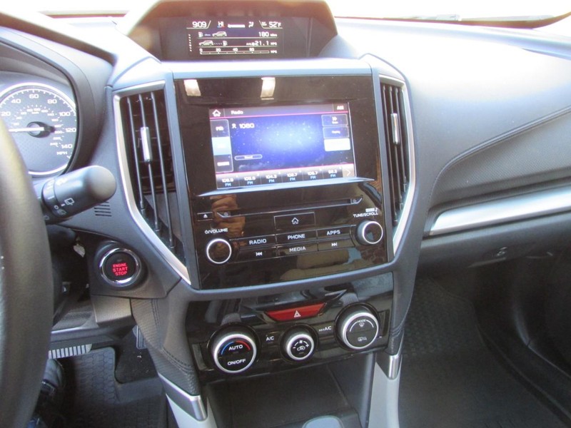 Subaru Forester Vehicle Full-screen Gallery Image 06