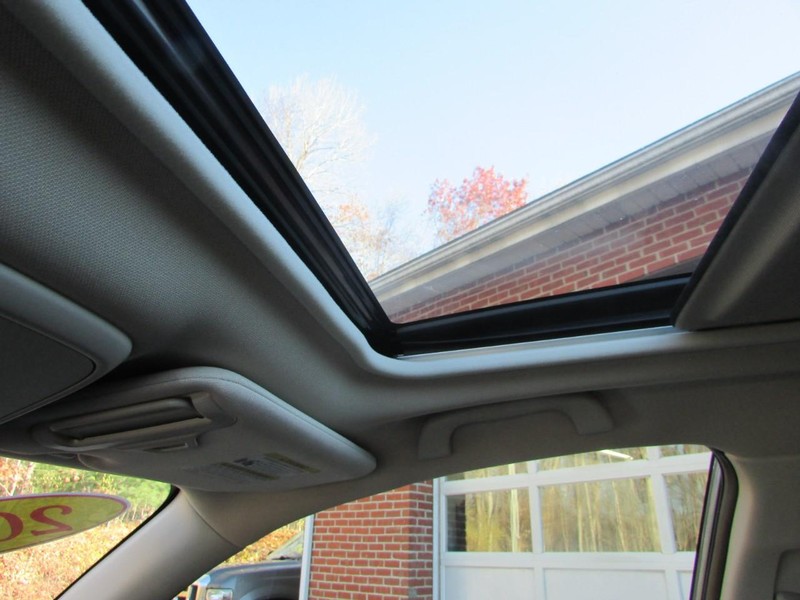 Subaru Forester Vehicle Full-screen Gallery Image 08