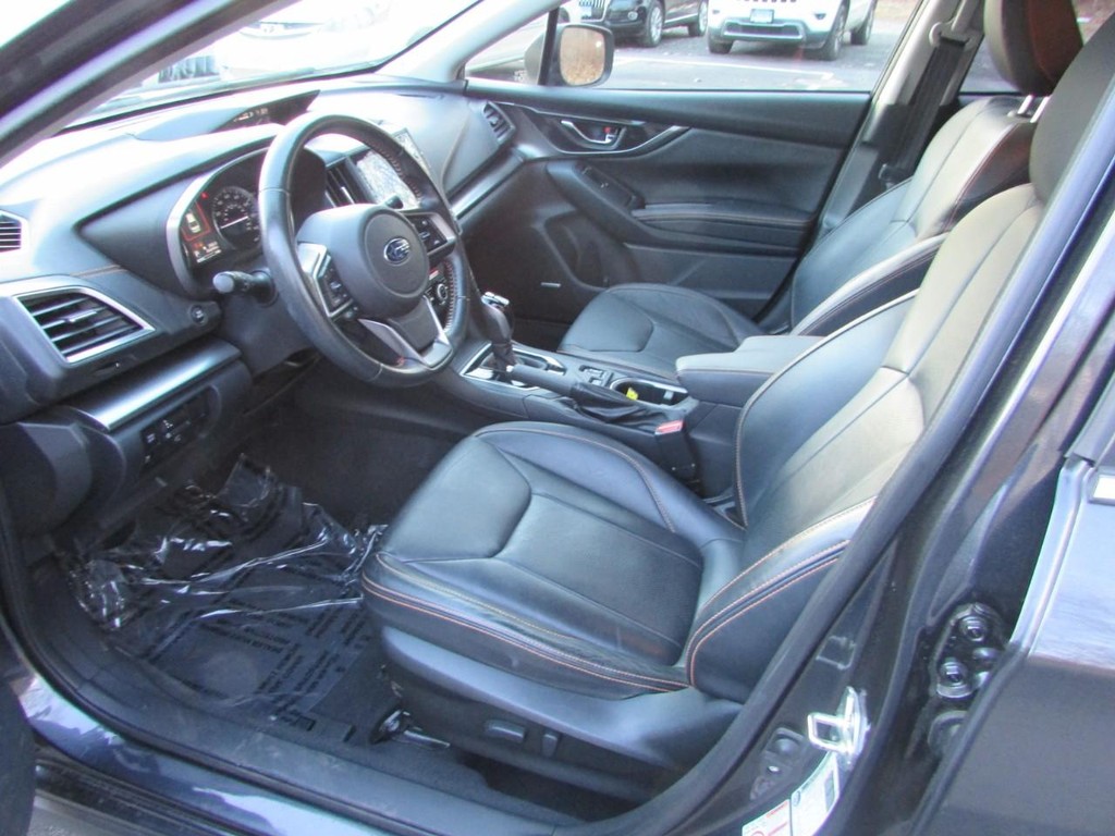 Subaru Crosstrek Vehicle Full-screen Gallery Image 03