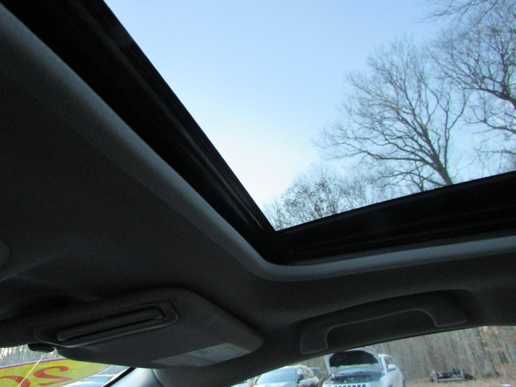 Subaru Crosstrek Vehicle Full-screen Gallery Image 06