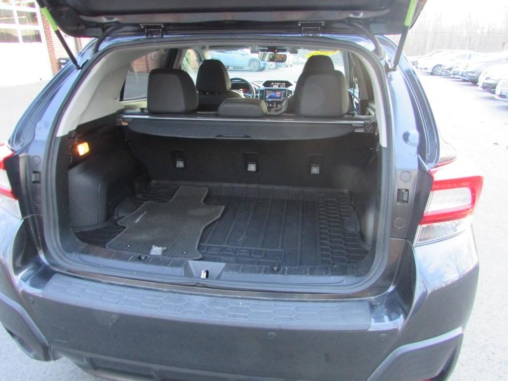 Subaru Crosstrek Vehicle Full-screen Gallery Image 08