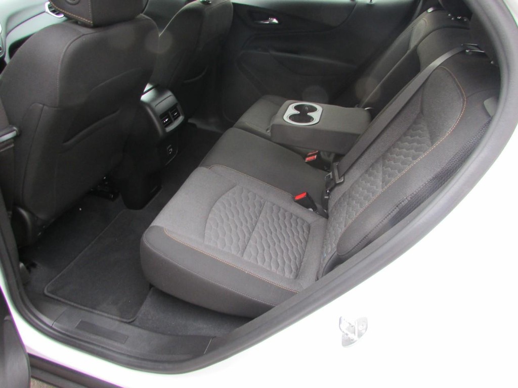 Chevrolet Equinox Vehicle Full-screen Gallery Image 07